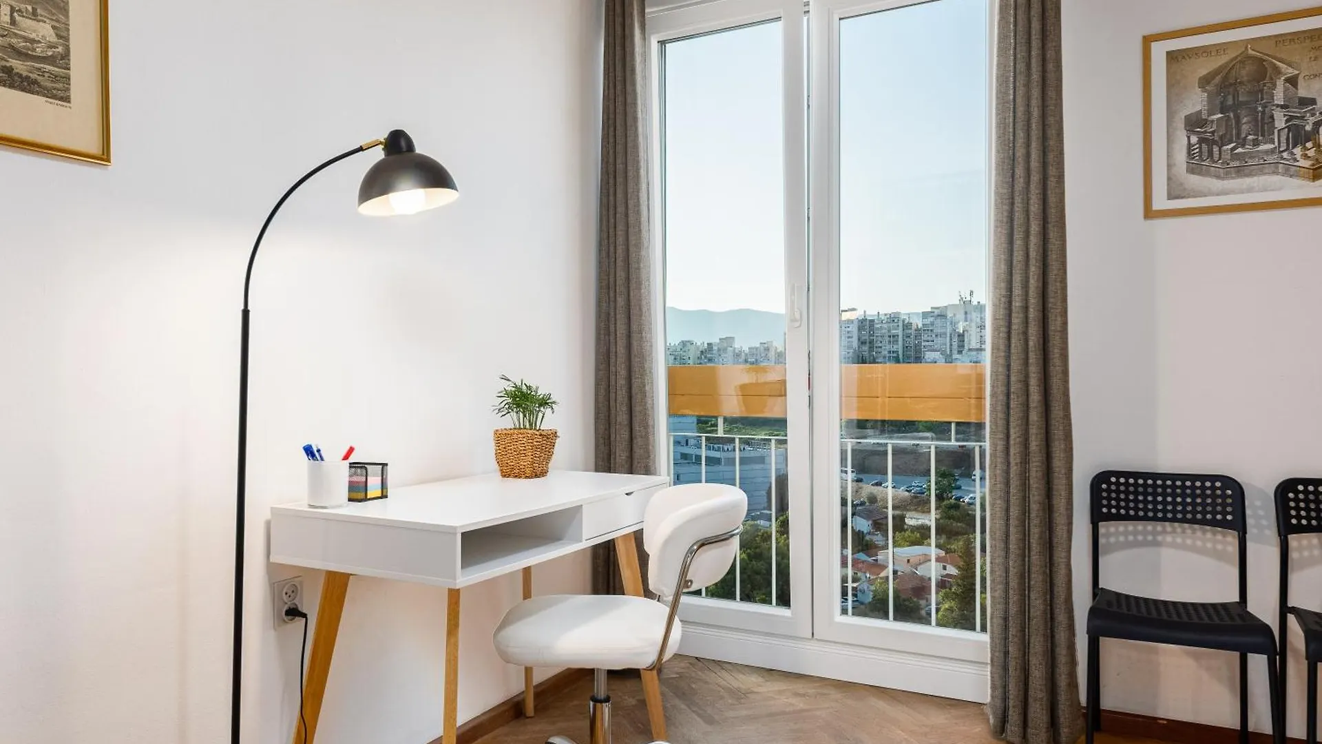 Tranquil Retreat W/ Balcony Sea View & Workspace Split 0*,  Croatia